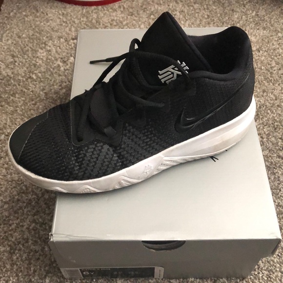 nike kyrie kids